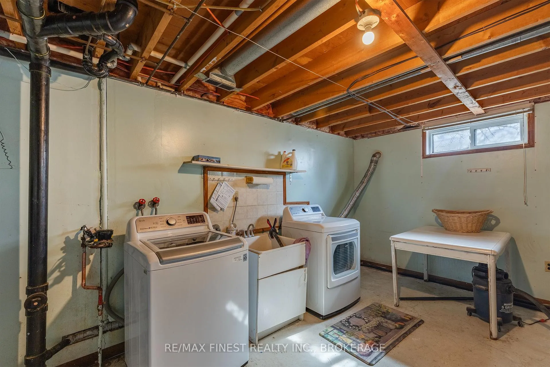 Photo 45 of 1076 Lincoln Drive, Kingston, South of Taylor-Kidd Blvd — HOMEH