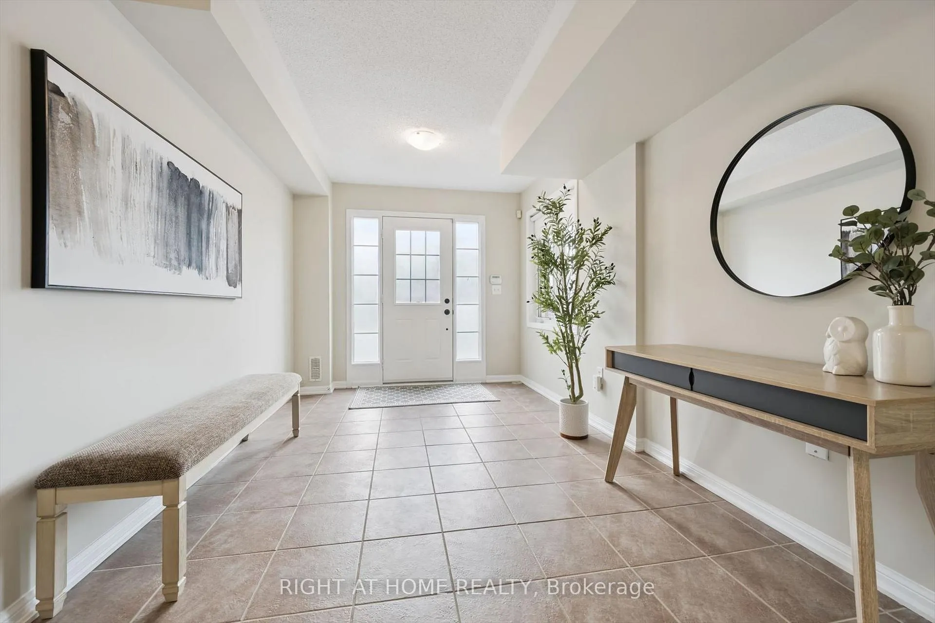 Photo 4 of Unit 15, 620 Ferguson Drive, Milton, Beaty — HOMEH