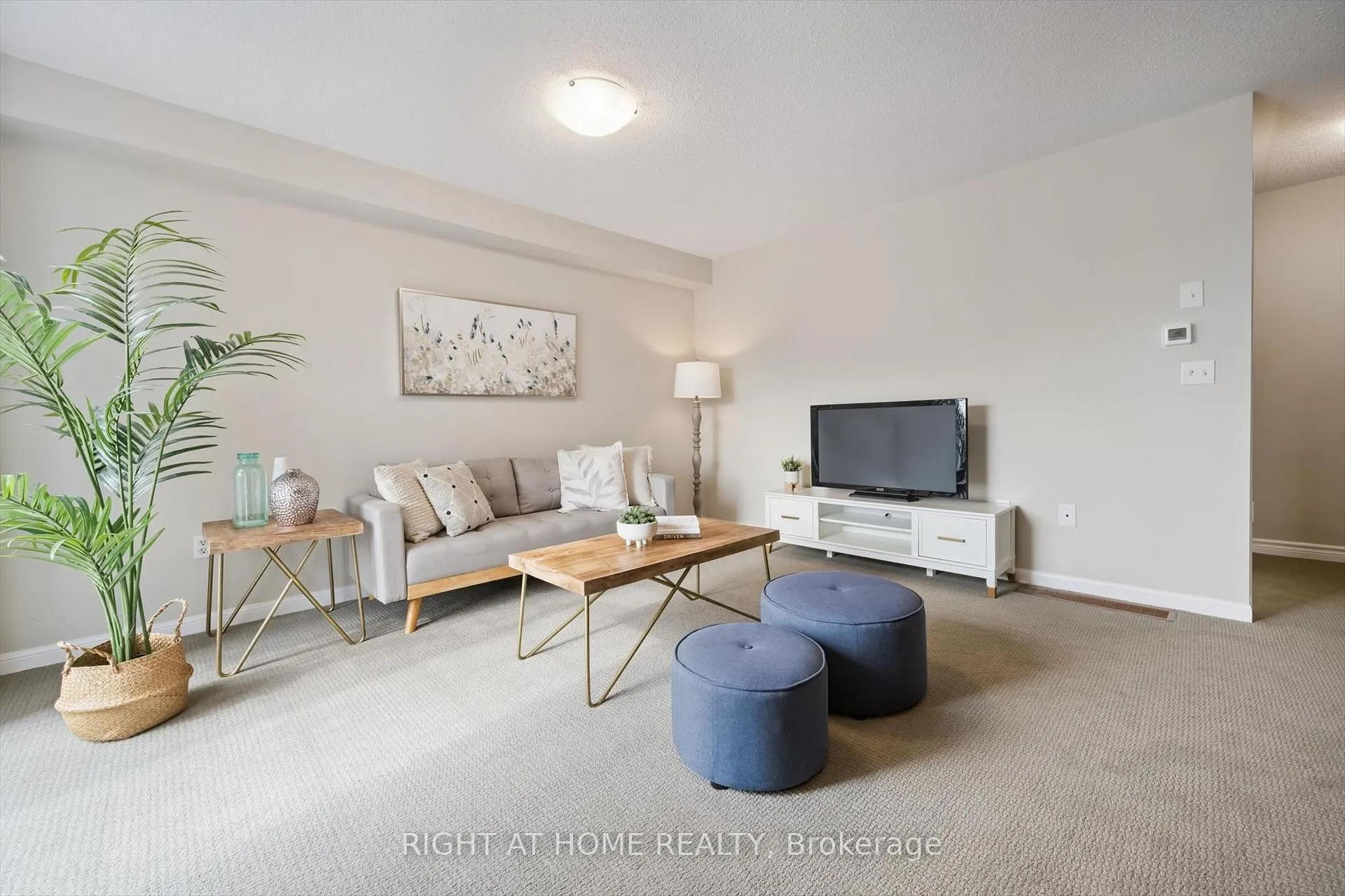 Photo 7 of Unit 15, 620 Ferguson Drive, Milton, Beaty — HOMEH