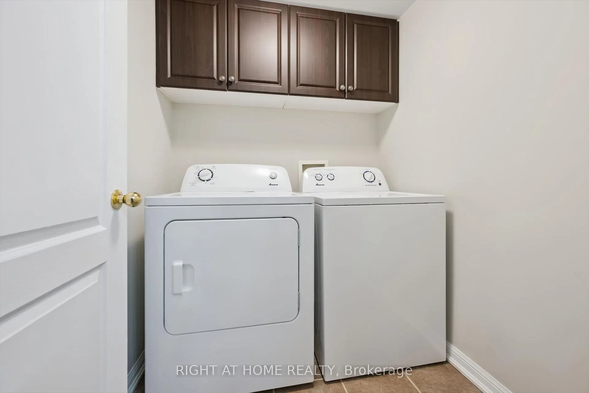 Photo 14 of Unit 15, 620 Ferguson Drive, Milton, Beaty — HOMEH