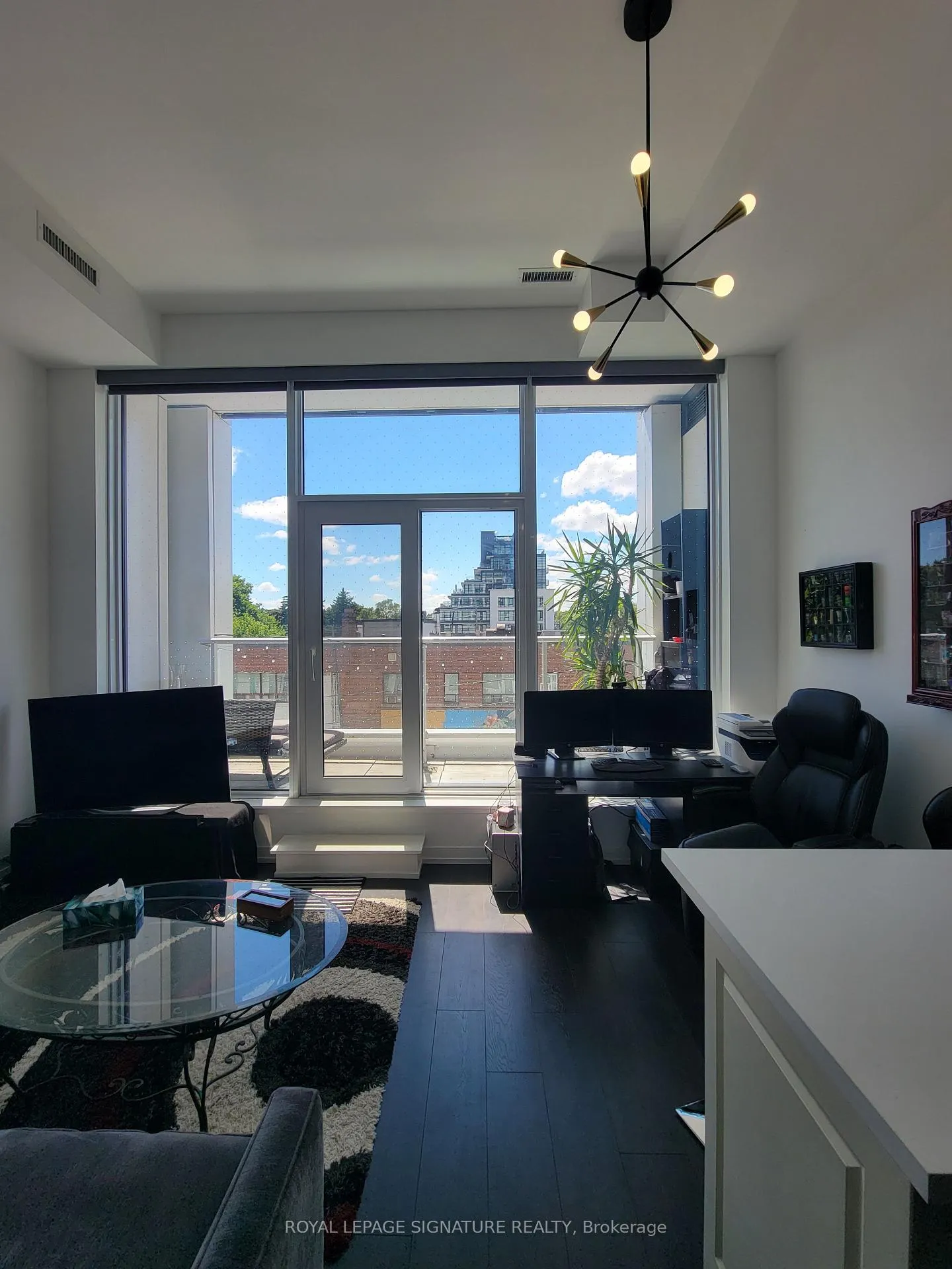 Photo 5 of Unit 210, 2020 Bathurst Street, Toronto, Humewood-Cedarvale — HOMEH