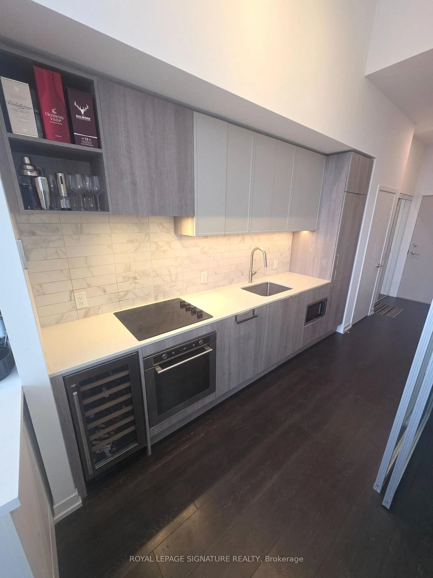 Photo 10 of Unit 210, 2020 Bathurst Street, Toronto, Humewood-Cedarvale — HOMEH