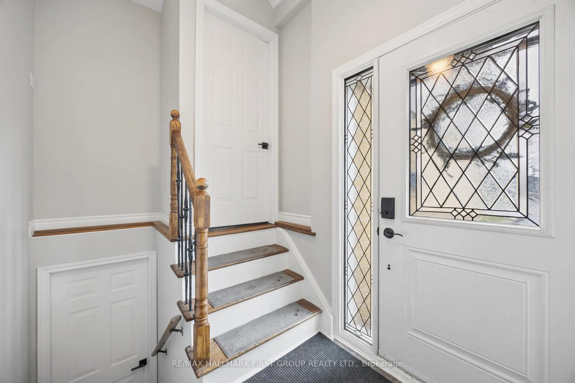 Photo 5 of Unit Lower, 846 Reytan Boulevard, Pickering, Bay Ridges — HOMEH