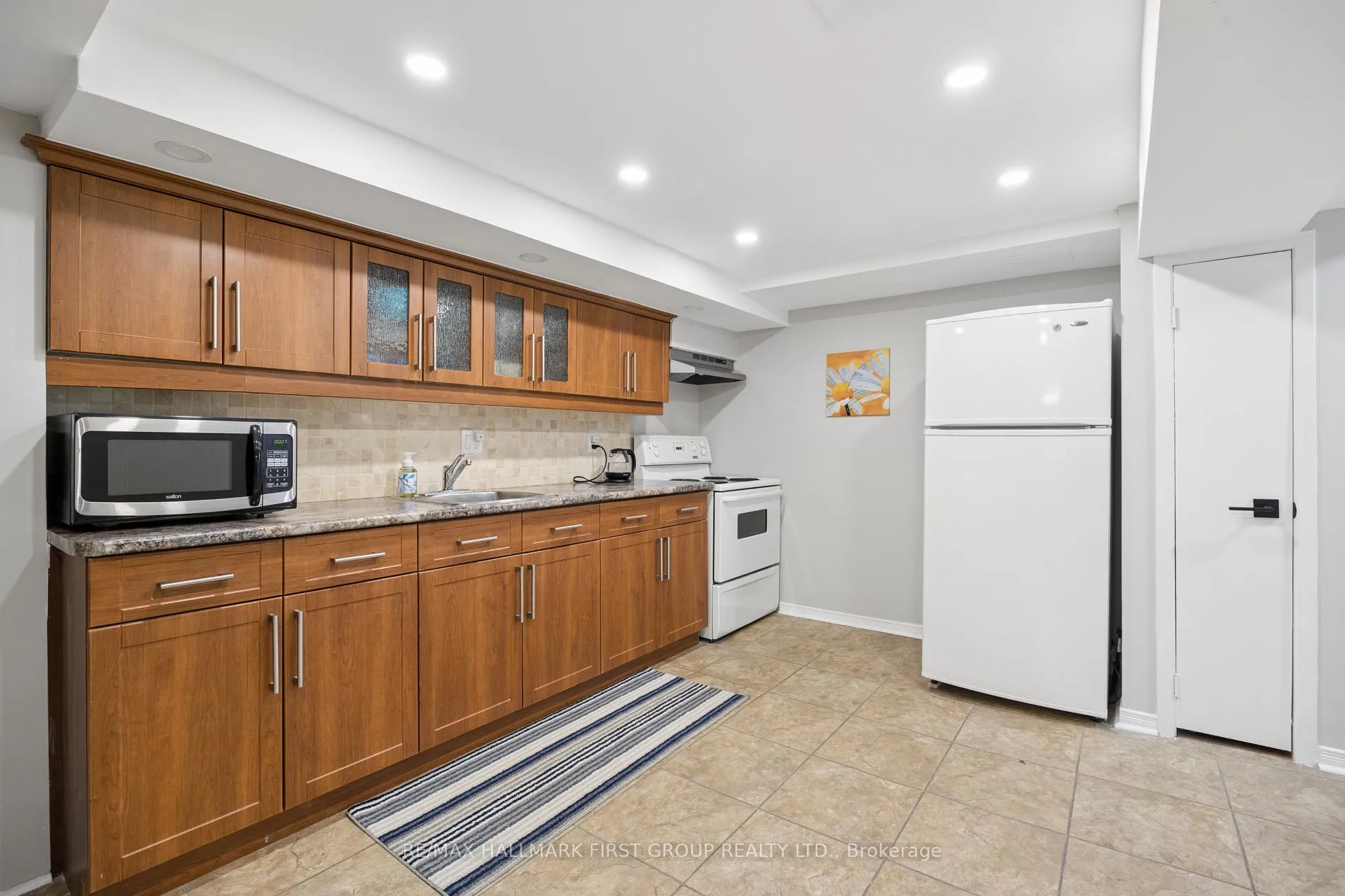 Photo 12 of Unit Lower, 846 Reytan Boulevard, Pickering, Bay Ridges — HOMEH