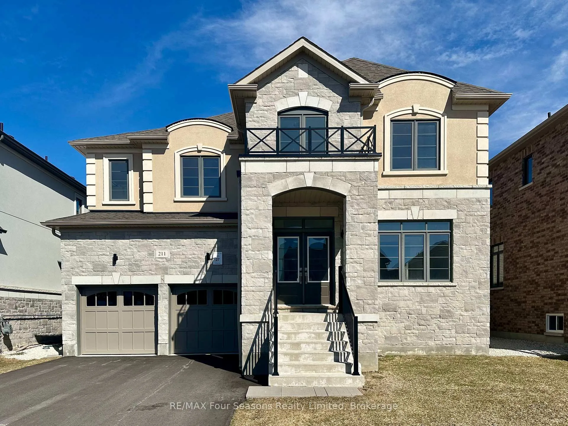 Photo 1 of 211 Stayner Street, Clearview, Stayner — HOMEH