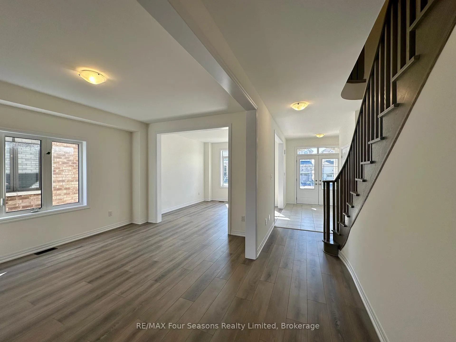Photo 11 of 211 Stayner Street, Clearview, Stayner — HOMEH
