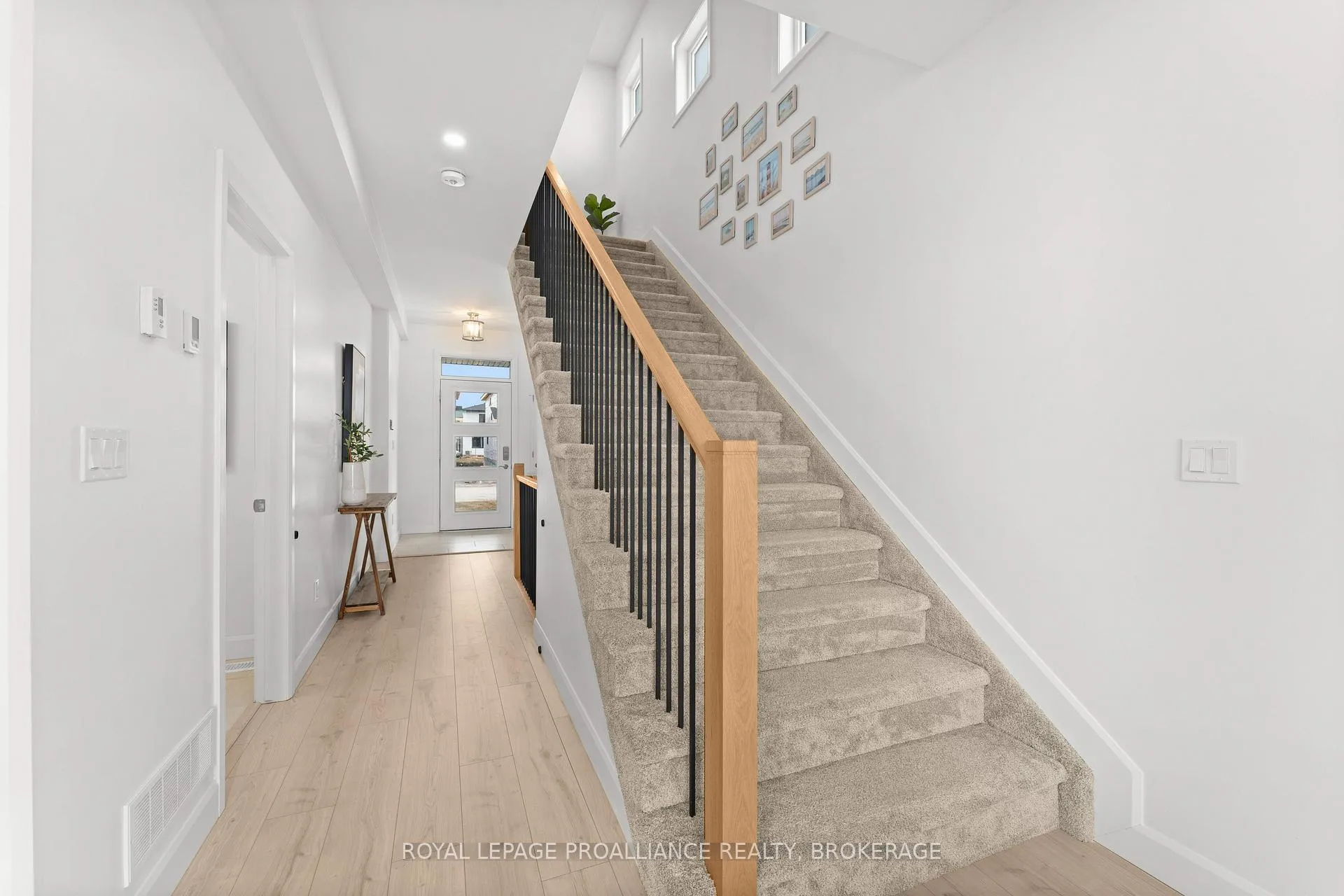 Photo 4 of 223 Superior Drive, Loyalist, Amherstview — HOMEH