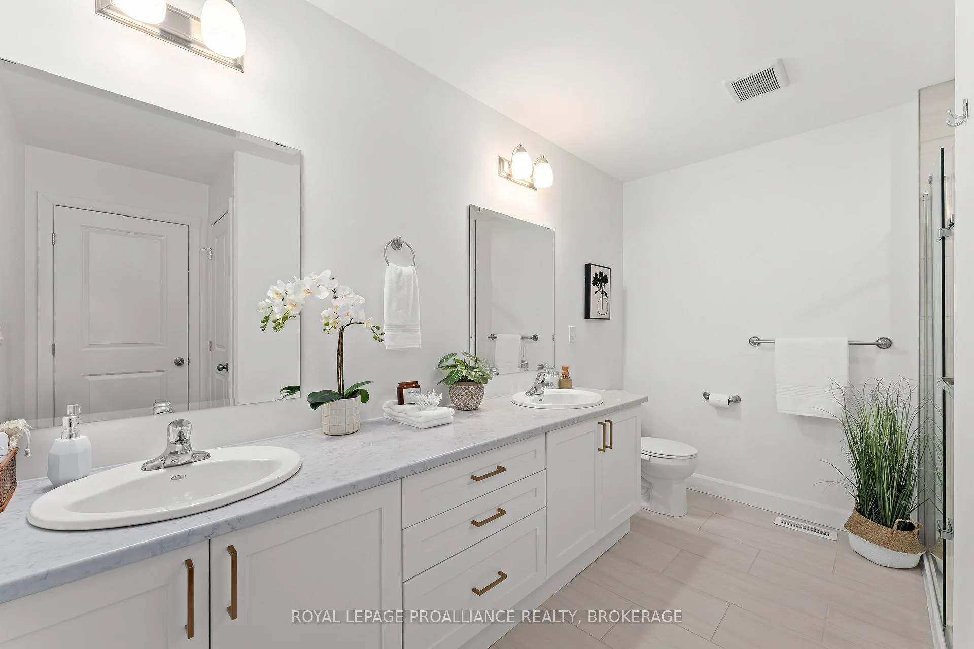 Photo 28 of 223 Superior Drive, Loyalist, Amherstview — HOMEH