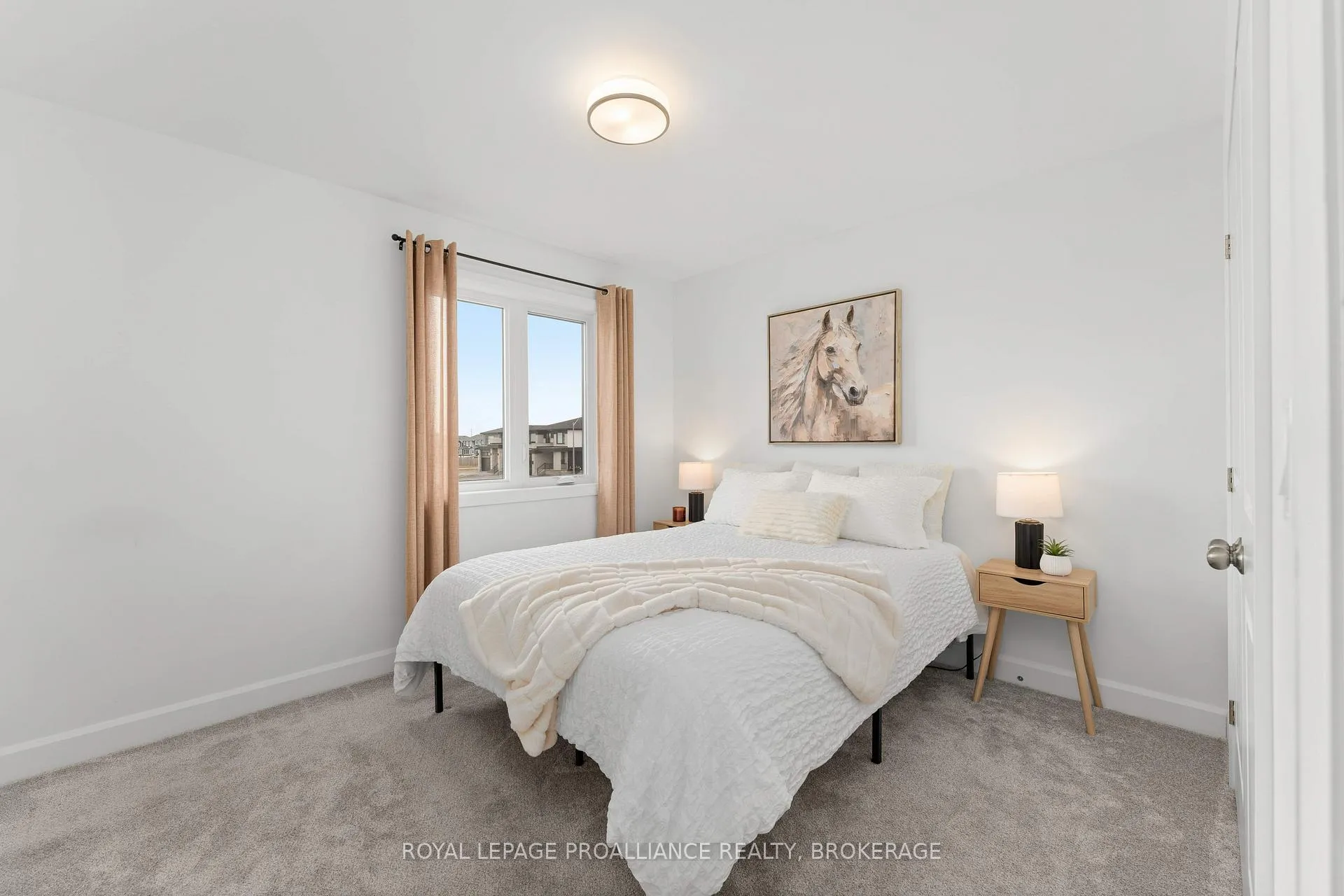 Photo 33 of 223 Superior Drive, Loyalist, Amherstview — HOMEH