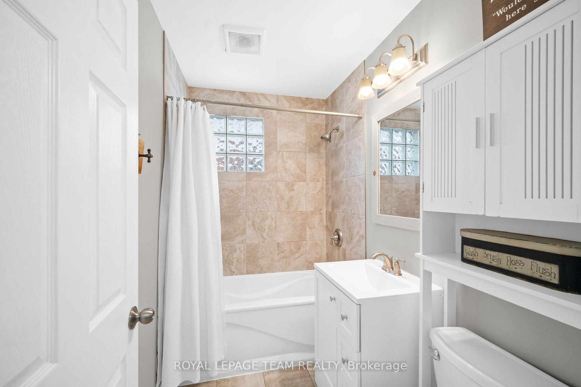 Photo 8 of 1220 St Paul Avenue E, Ottawa, Ellwood — HOMEH