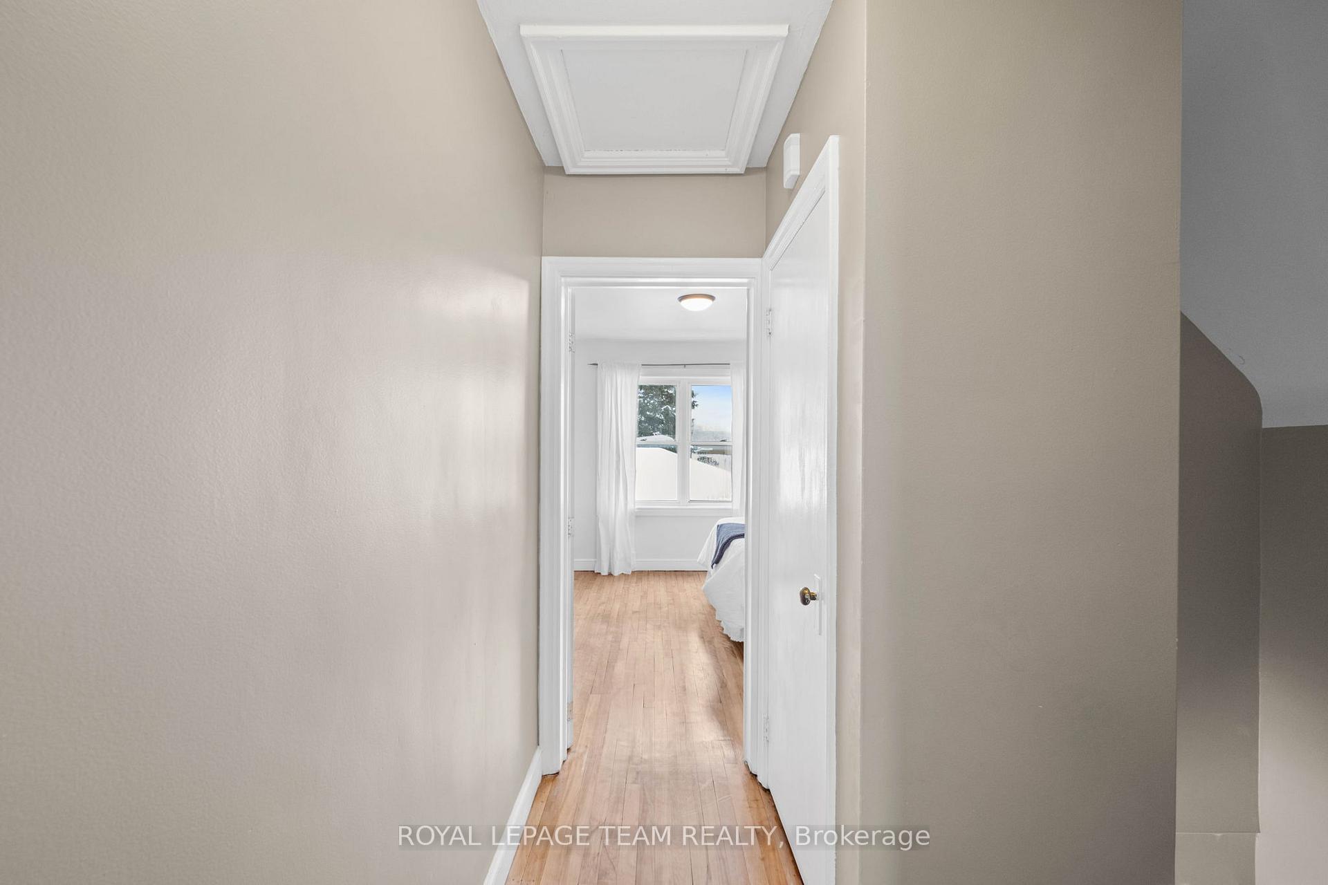 Photo 11 of 1220 St Paul Avenue E, Ottawa, Ellwood — HOMEH