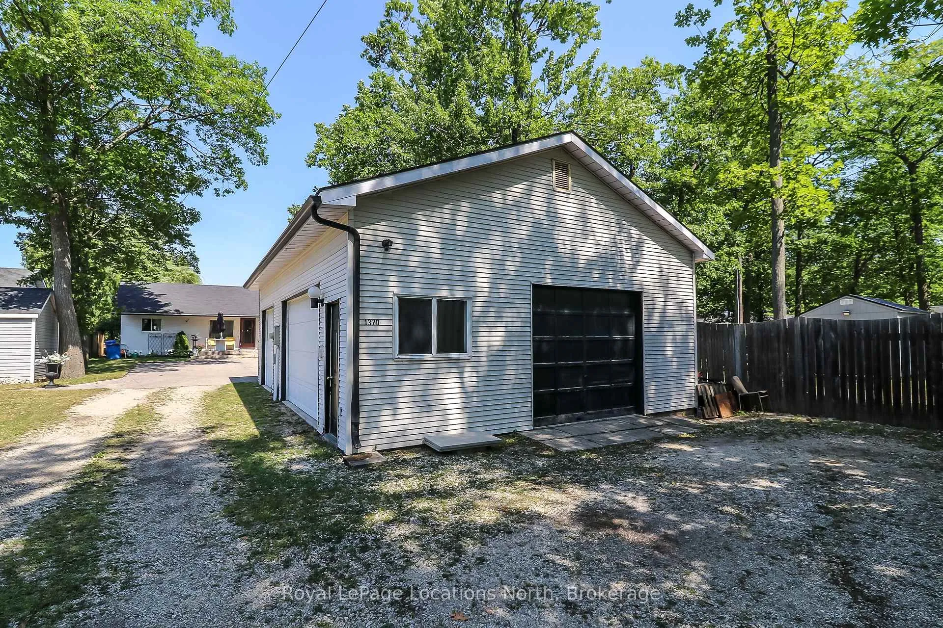 Photo 4 of 1320 River Road W, Wasaga Beach — HOMEH