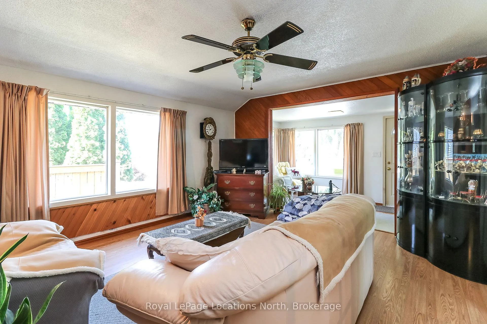 Photo 10 of 1320 River Road W, Wasaga Beach — HOMEH