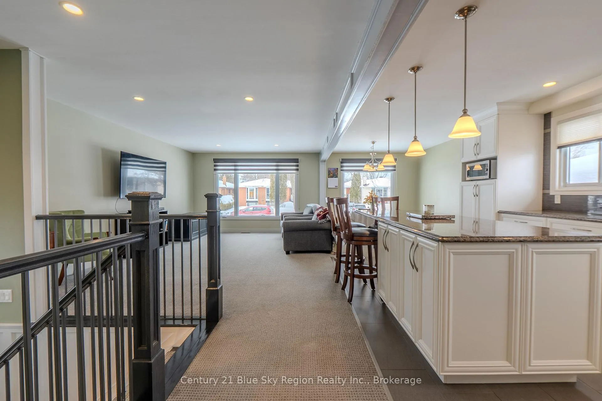 Photo 3 of 5 Knox Court, North Bay, Ferris — HOMEH