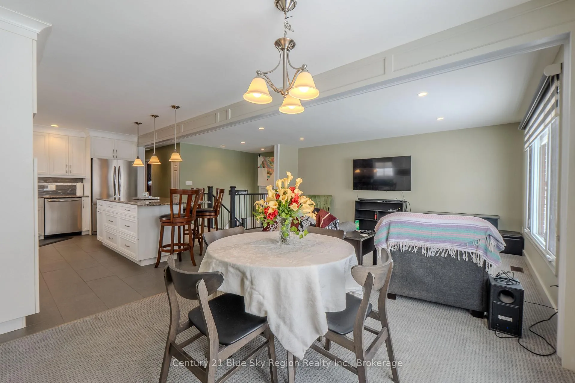 Photo 10 of 5 Knox Court, North Bay, Ferris — HOMEH
