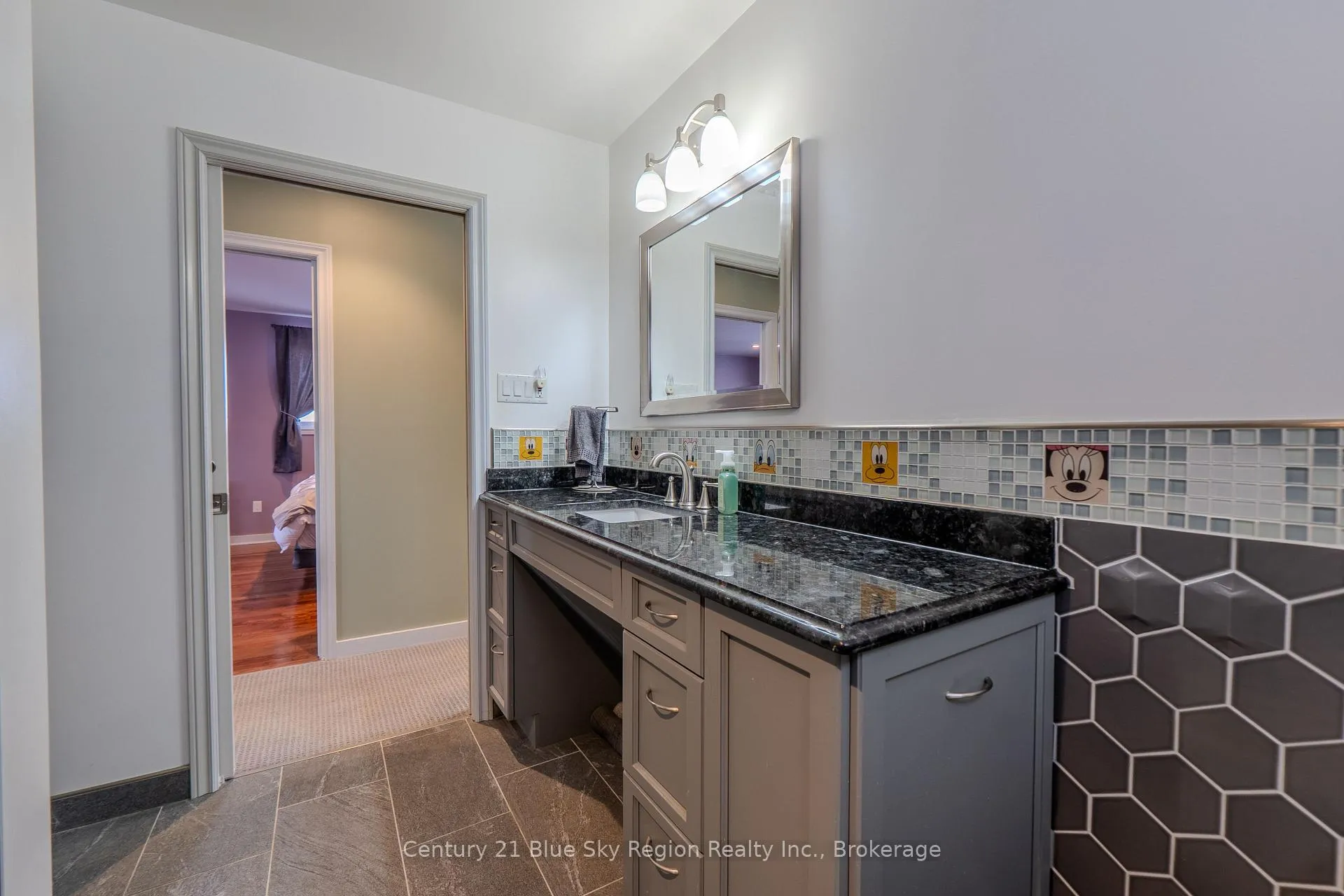 Photo 23 of 5 Knox Court, North Bay, Ferris — HOMEH