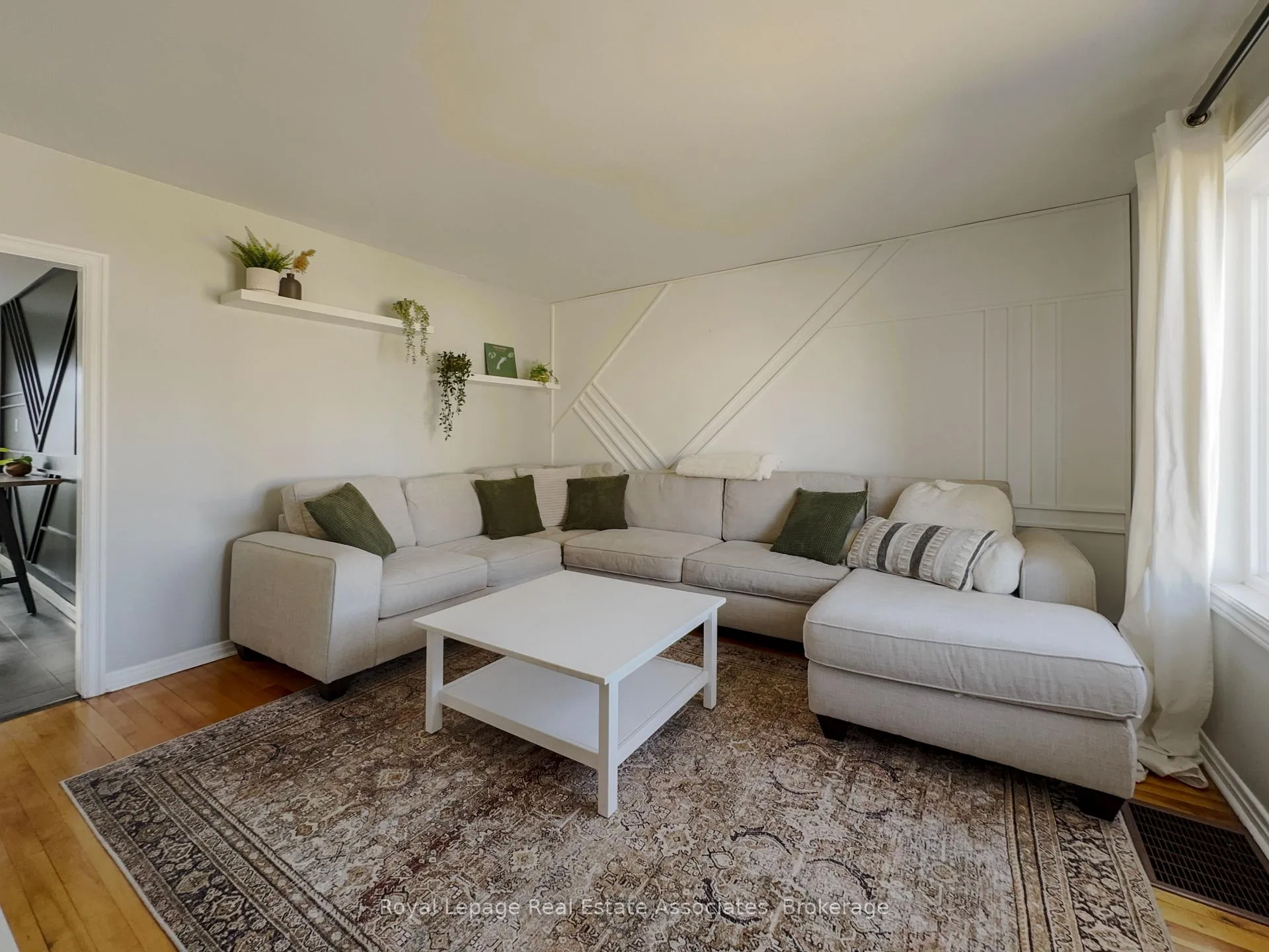 Photo 6 of 181 East 13th Street, Hamilton, Inch Park — HOMEH