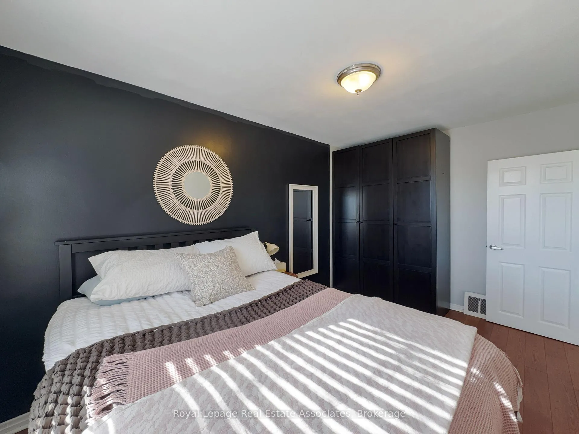 Photo 17 of 181 East 13th Street, Hamilton, Inch Park — HOMEH