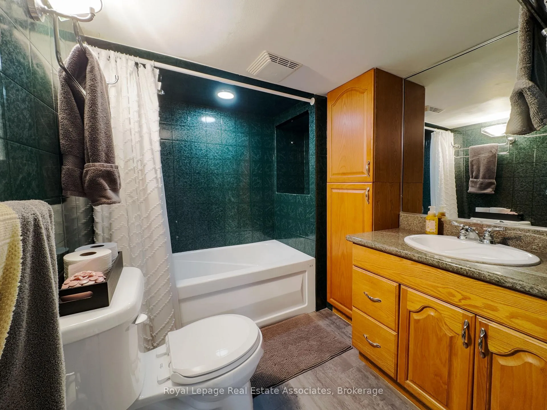 Photo 20 of 181 East 13th Street, Hamilton, Inch Park — HOMEH