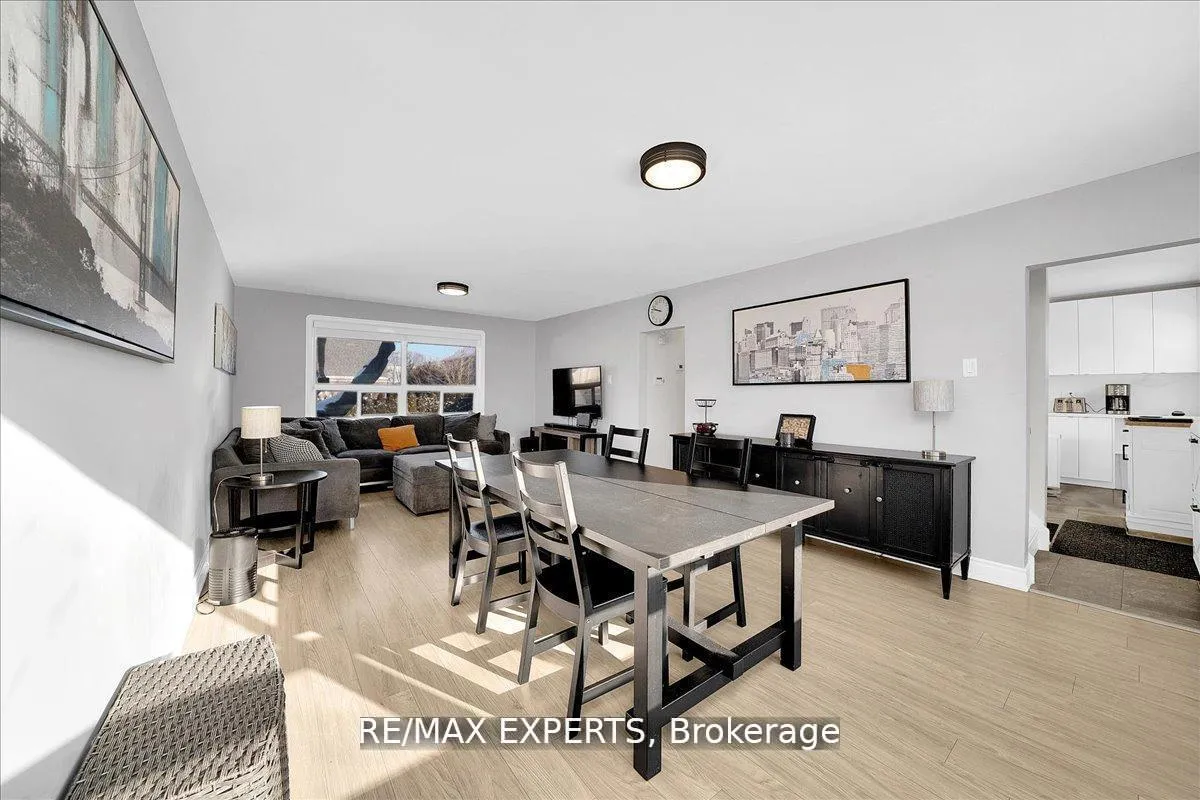 Photo 12 of 60 Anthony Road, North York, Downsview-Roding-CFB — HOMEH