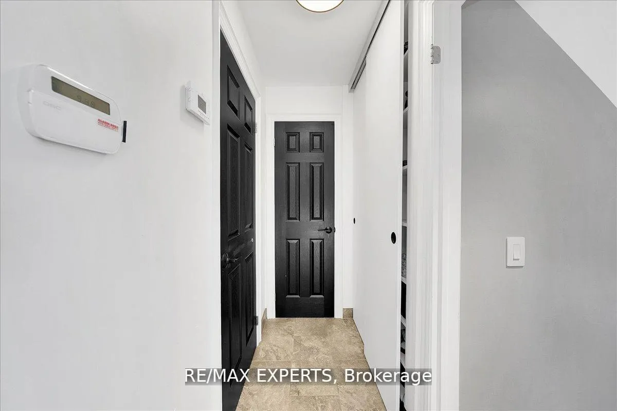 Photo 16 of 60 Anthony Road, North York, Downsview-Roding-CFB — HOMEH