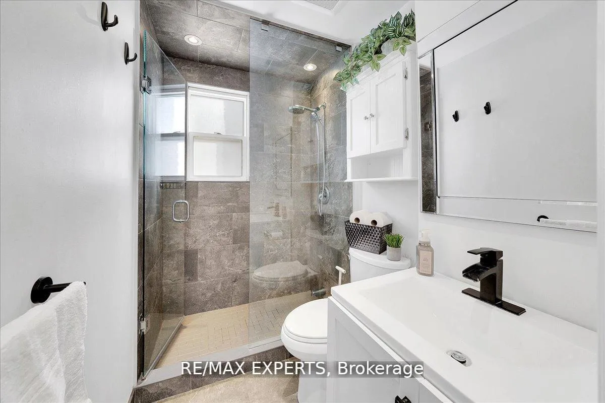 Photo 17 of 60 Anthony Road, North York, Downsview-Roding-CFB — HOMEH
