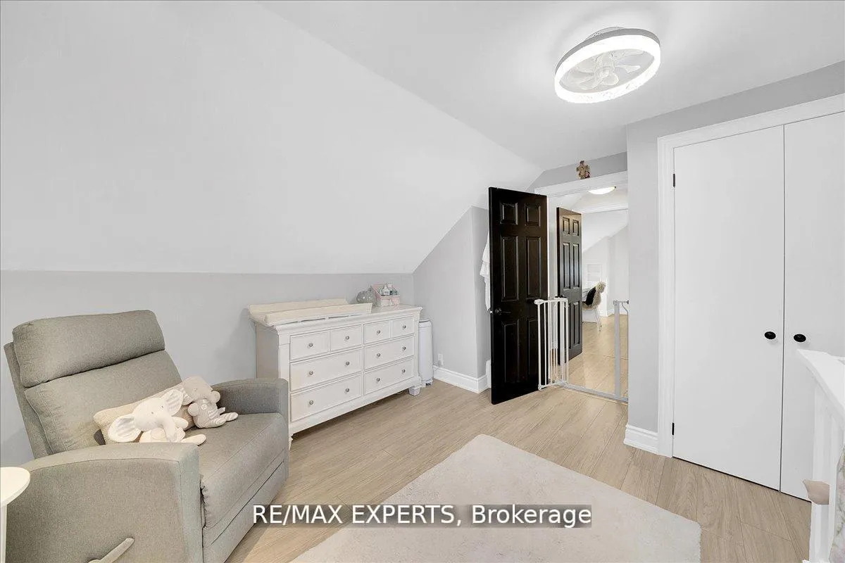 Photo 18 of 60 Anthony Road, North York, Downsview-Roding-CFB — HOMEH