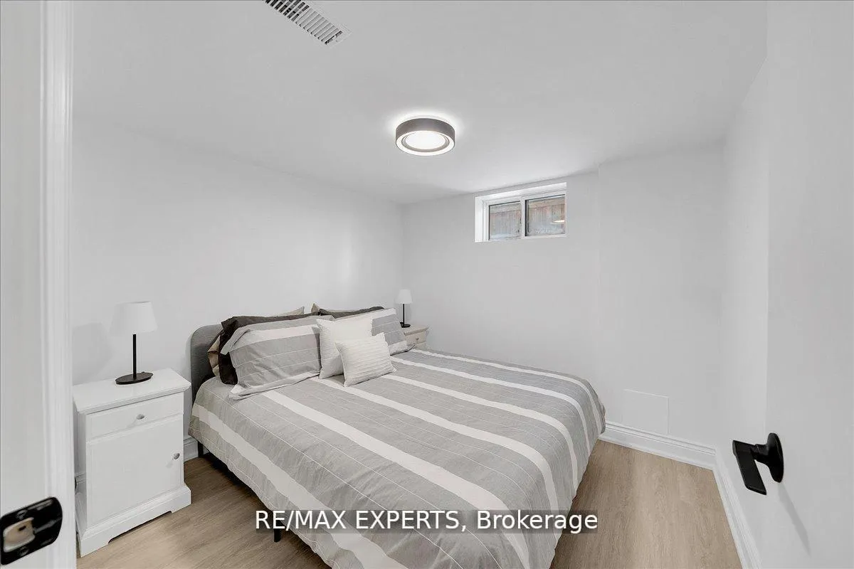 Photo 25 of 60 Anthony Road, North York, Downsview-Roding-CFB — HOMEH