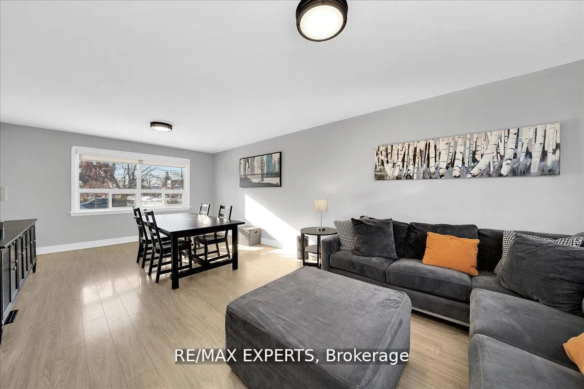 Photo 26 of 60 Anthony Road, North York, Downsview-Roding-CFB — HOMEH