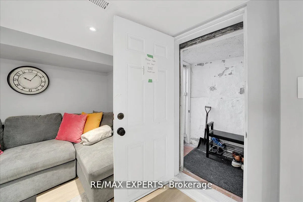 Photo 29 of 60 Anthony Road, North York, Downsview-Roding-CFB — HOMEH