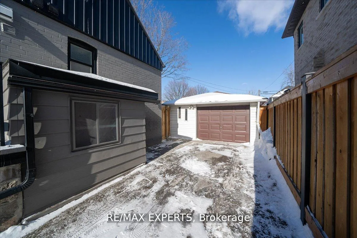 Photo 31 of 60 Anthony Road, North York, Downsview-Roding-CFB — HOMEH