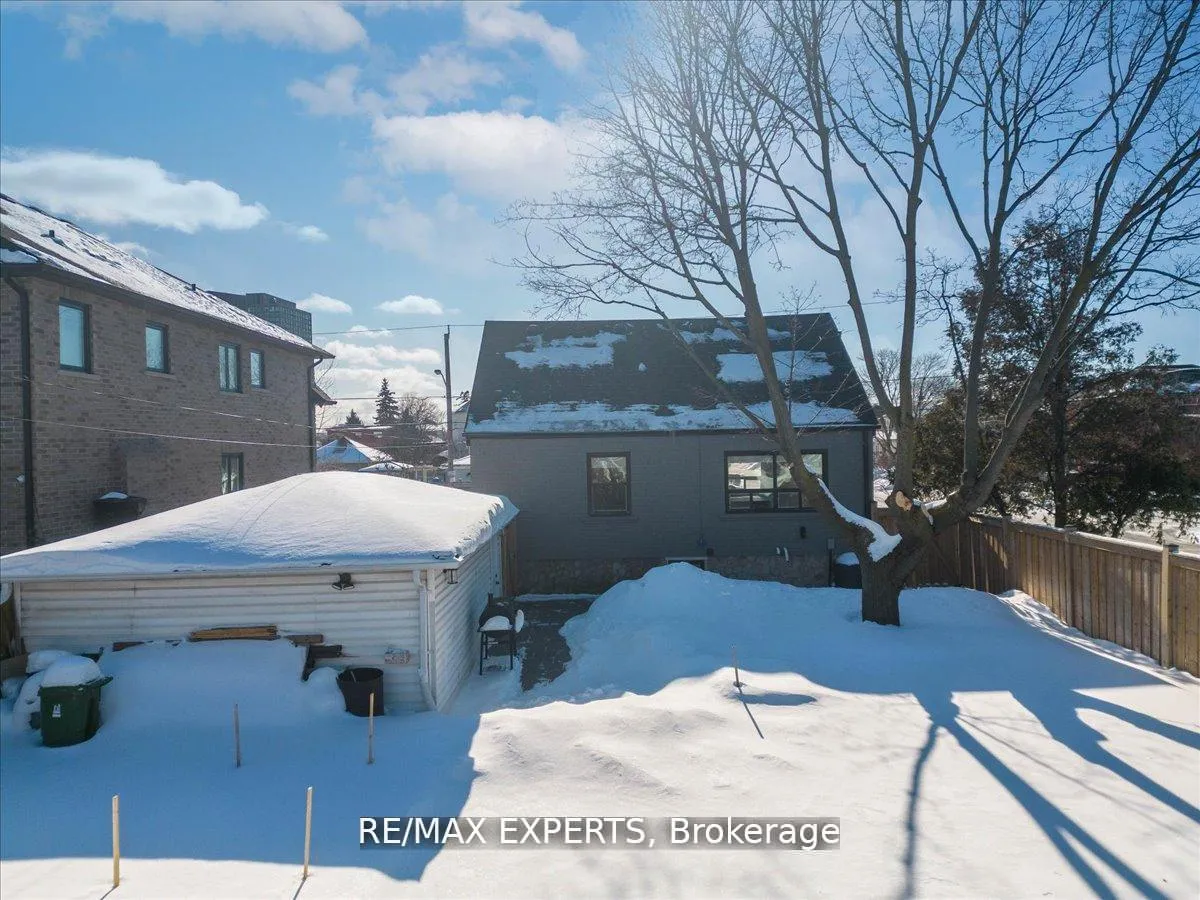 Photo 38 of 60 Anthony Road, North York, Downsview-Roding-CFB — HOMEH