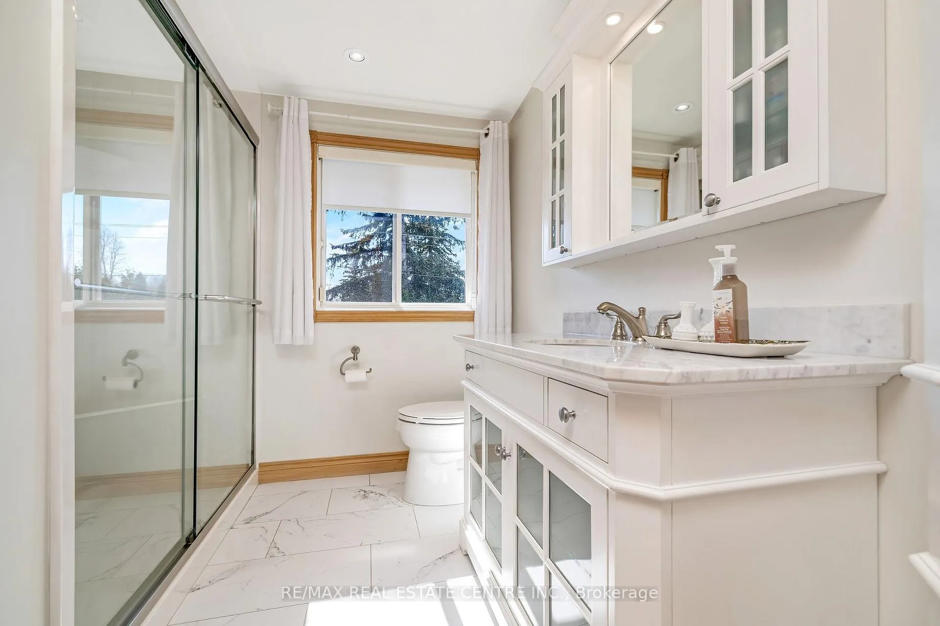Photo 19 of 224 White Pines Drive, Burlington, Appleby — HOMEH