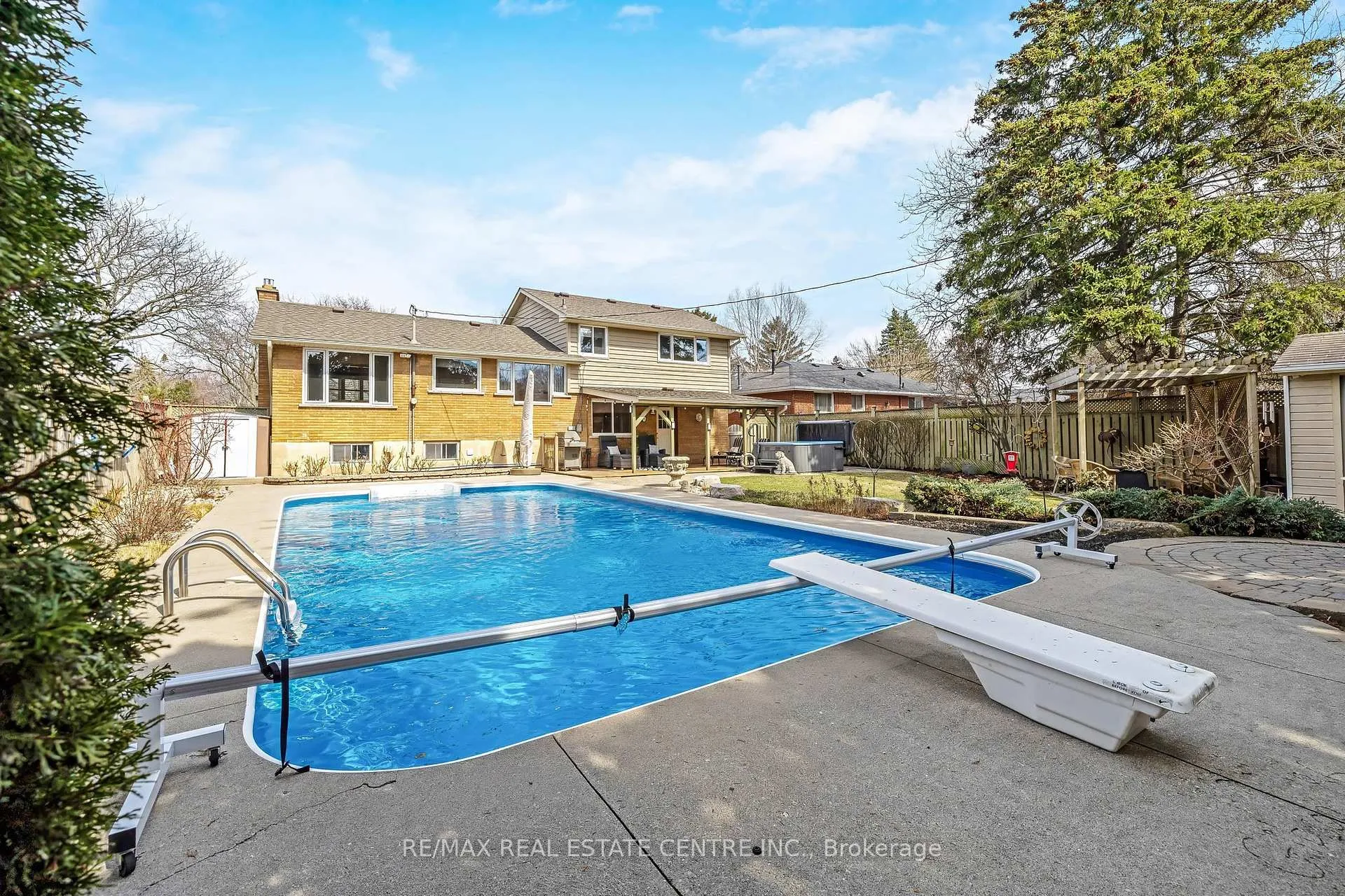Photo 28 of 224 White Pines Drive, Burlington, Appleby — HOMEH