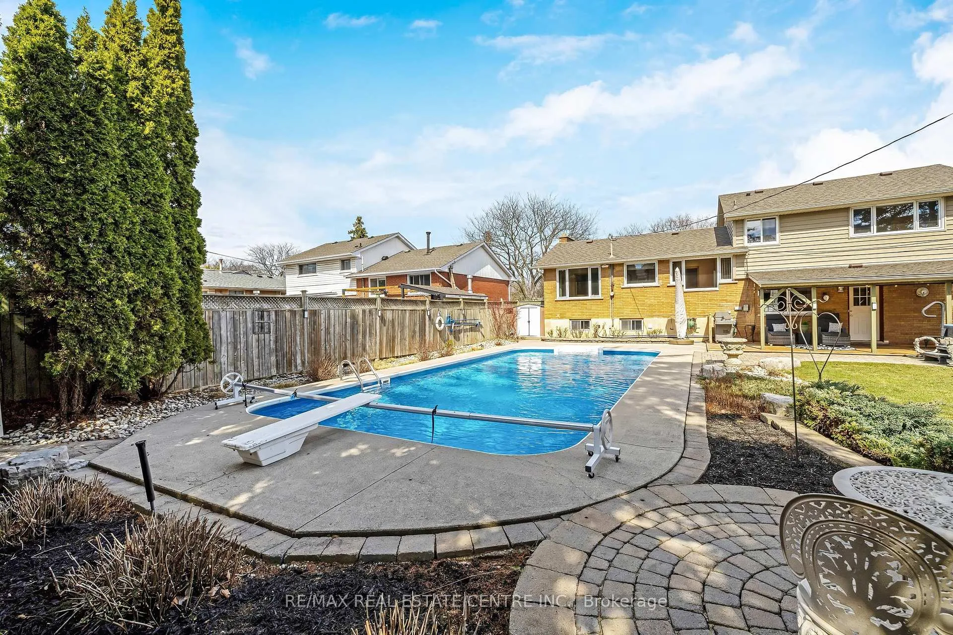 Photo 29 of 224 White Pines Drive, Burlington, Appleby — HOMEH