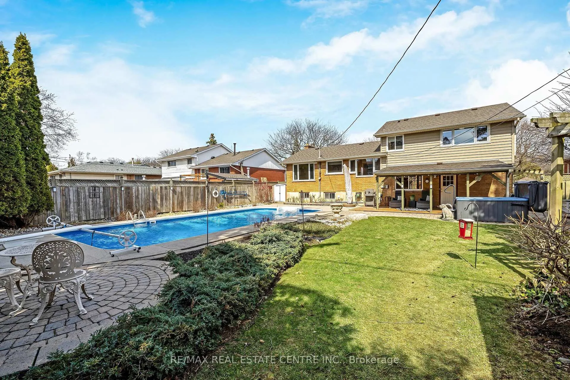 Photo 33 of 224 White Pines Drive, Burlington, Appleby — HOMEH
