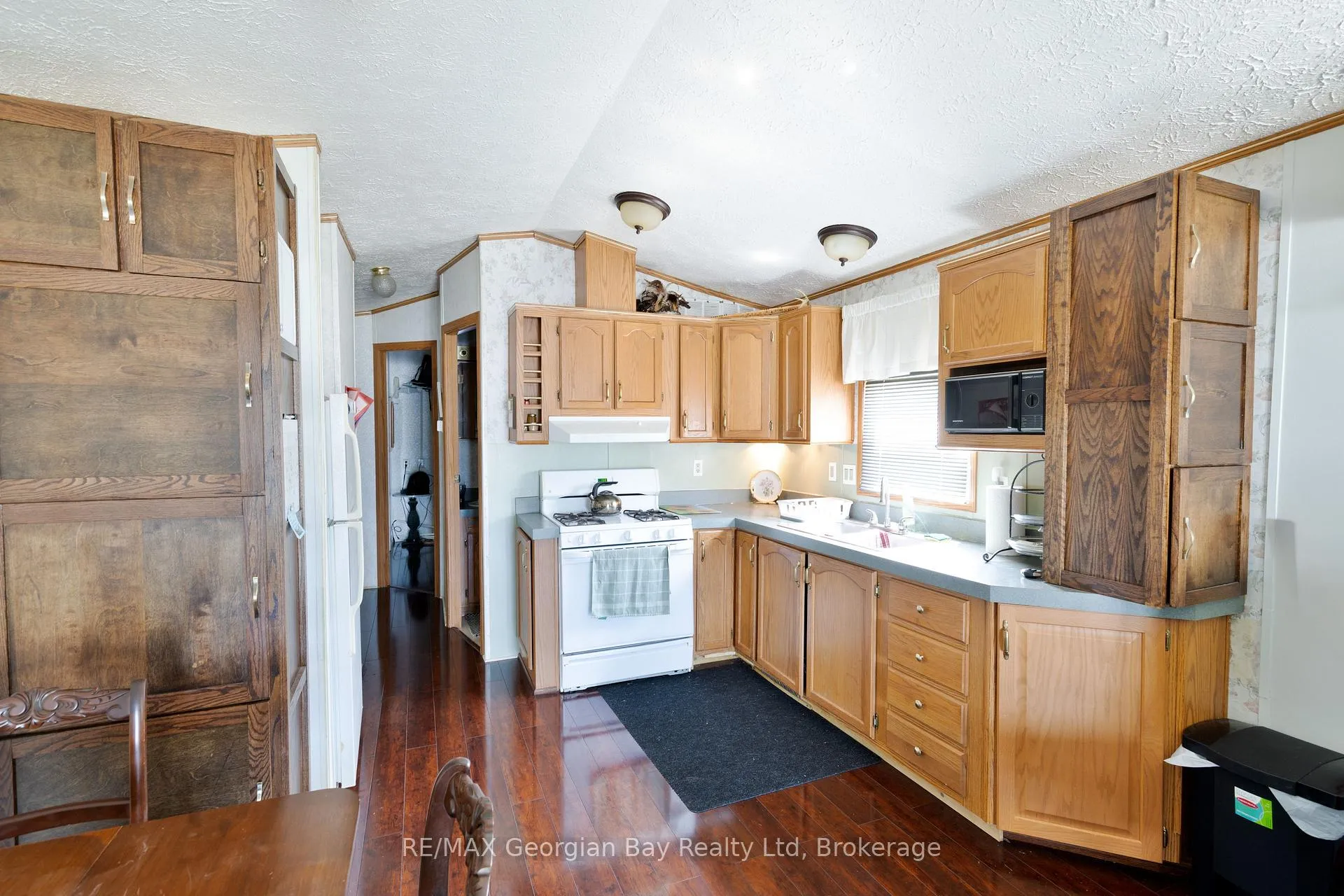 Photo 9 of Unit 30, 10 Winfield Drive, Tay, Victoria Harbour — HOMEH