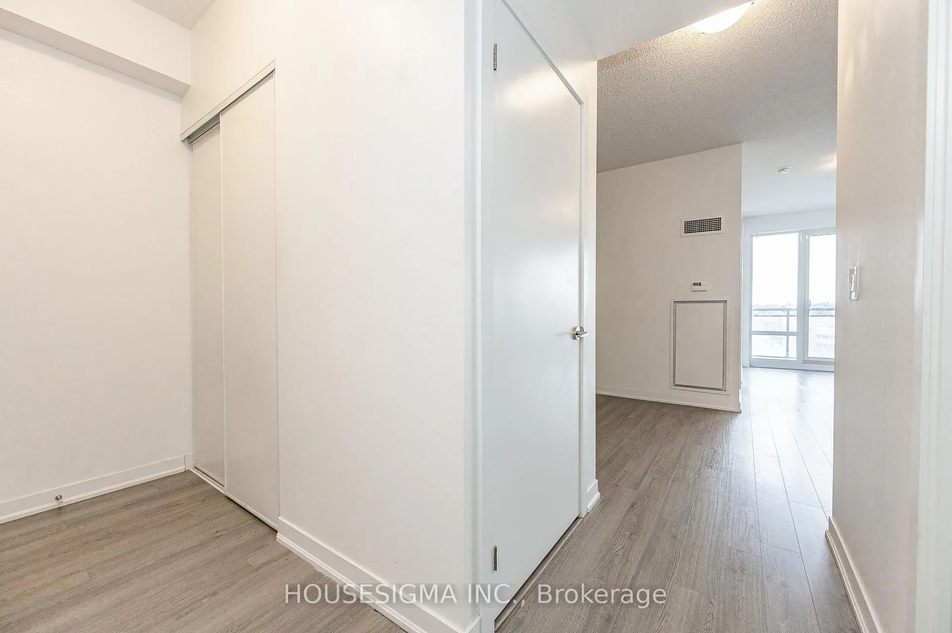 Photo 7 of Unit 412, 85 Duke Street W, Kitchener, City Commercial Core — HOMEH