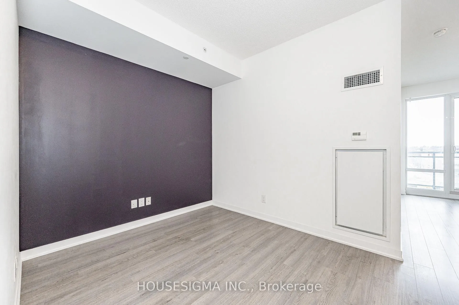 Photo 8 of Unit 412, 85 Duke Street W, Kitchener, City Commercial Core — HOMEH