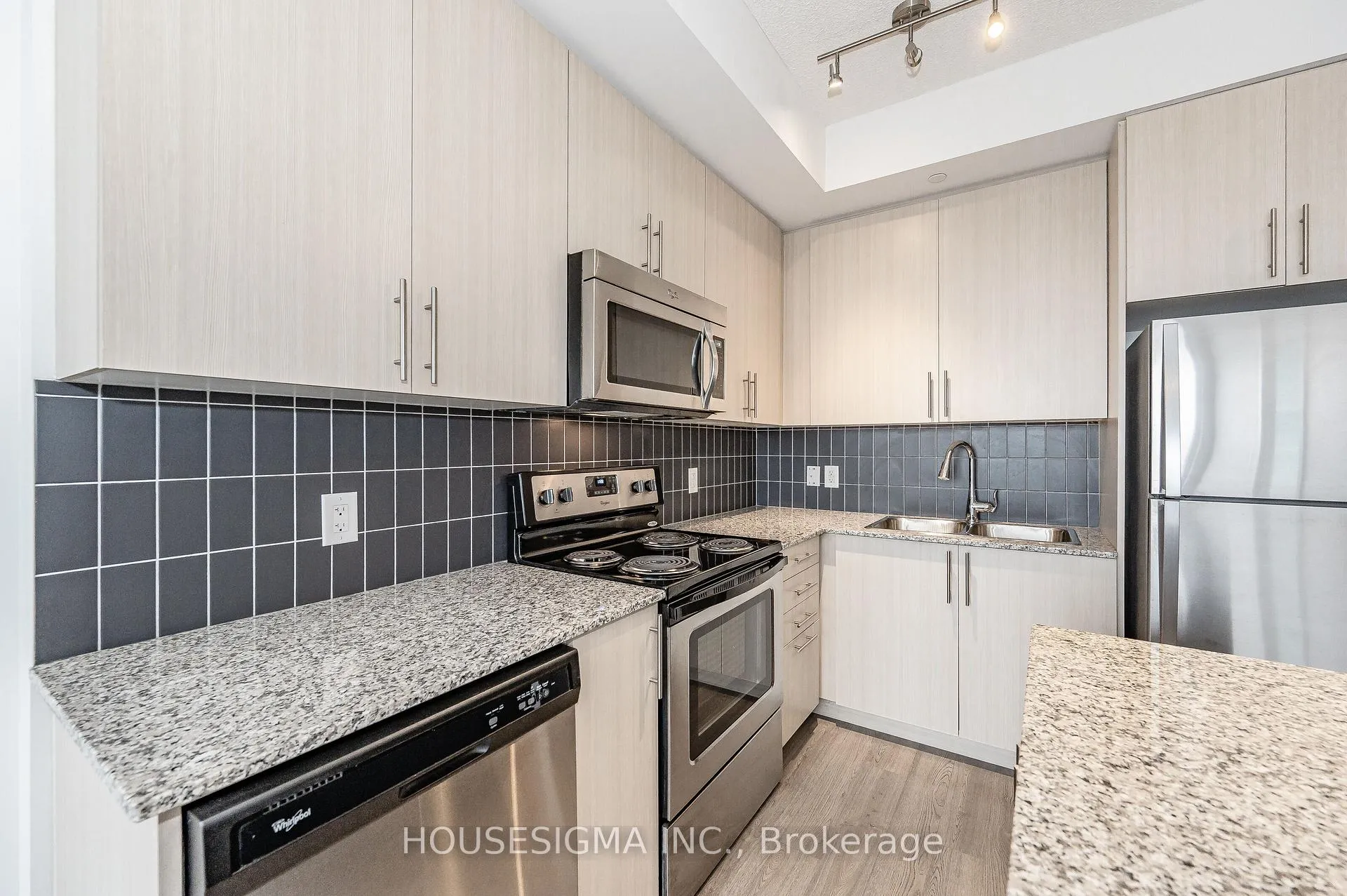 Photo 14 of Unit 412, 85 Duke Street W, Kitchener, City Commercial Core — HOMEH