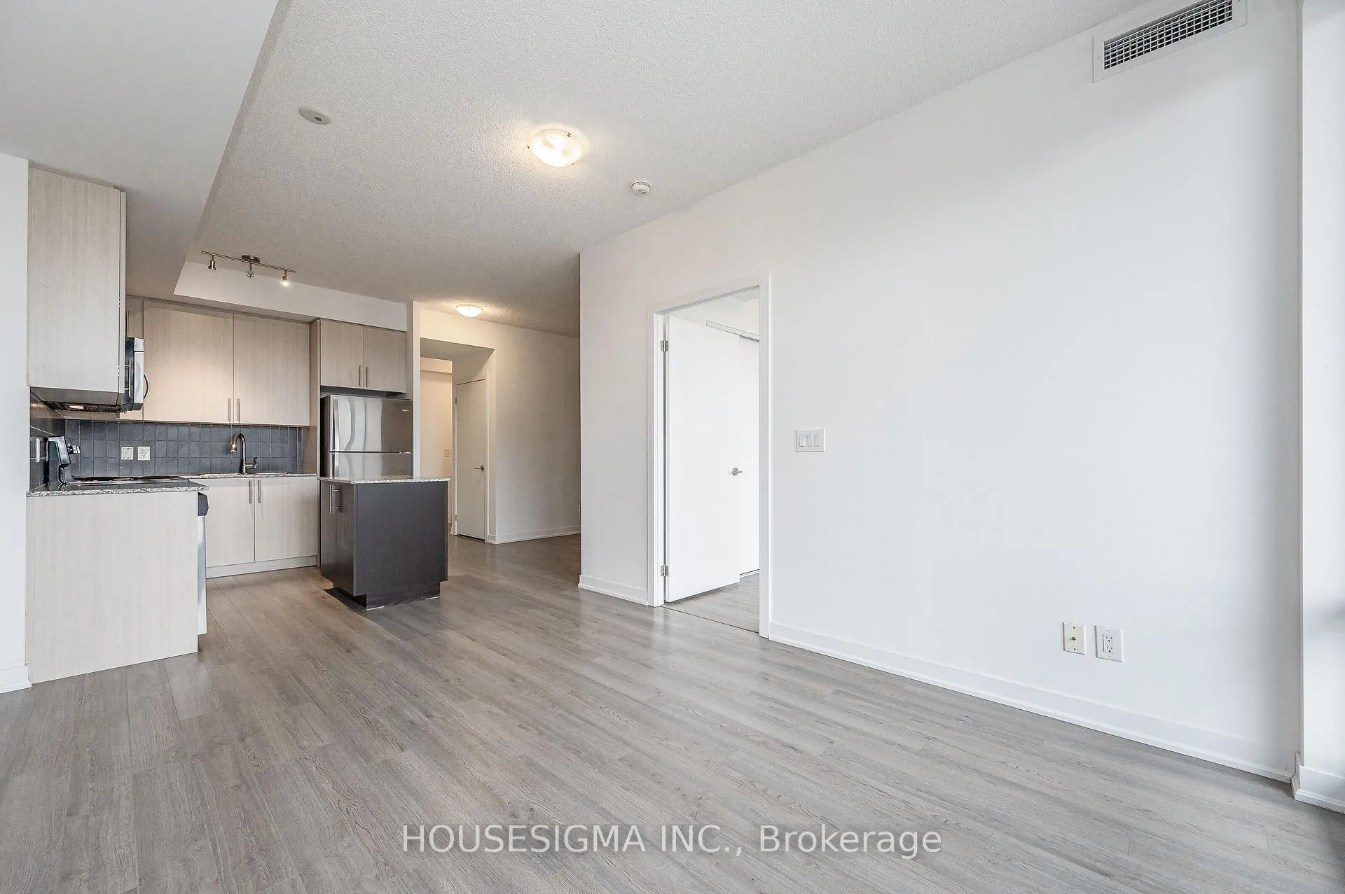 Photo 20 of Unit 412, 85 Duke Street W, Kitchener, City Commercial Core — HOMEH
