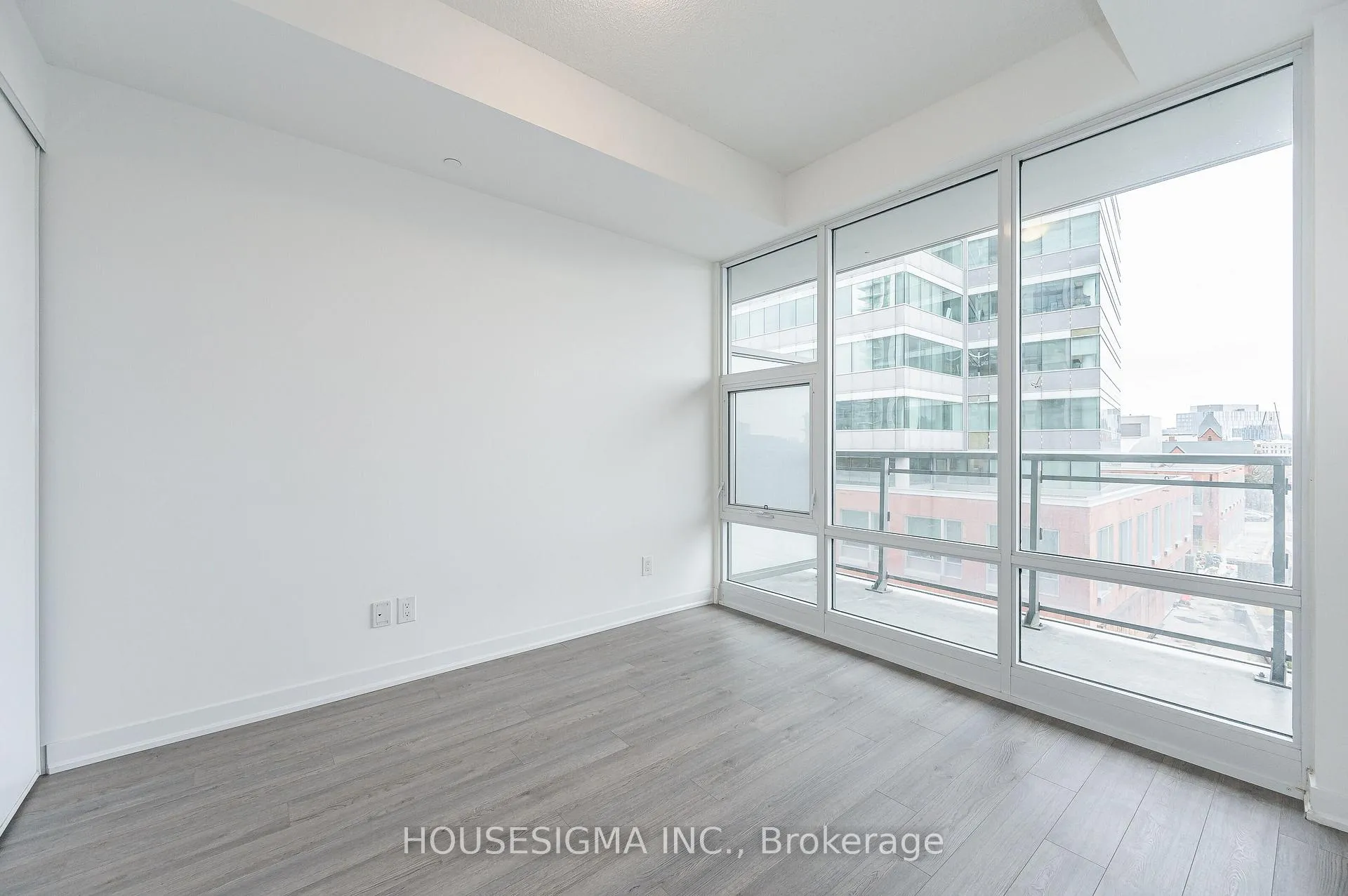 Photo 22 of Unit 412, 85 Duke Street W, Kitchener, City Commercial Core — HOMEH