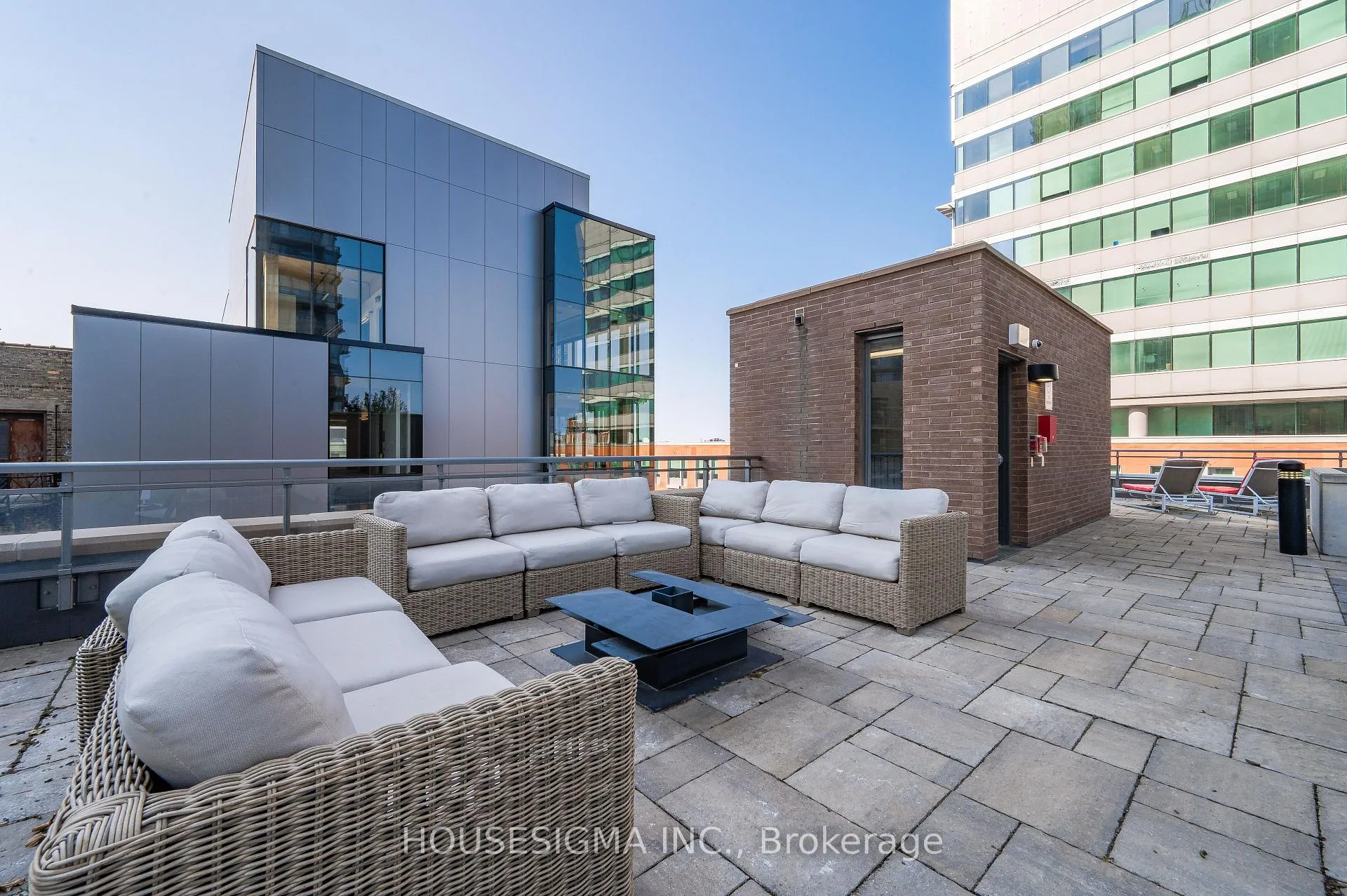 Photo 44 of Unit 412, 85 Duke Street W, Kitchener, City Commercial Core — HOMEH
