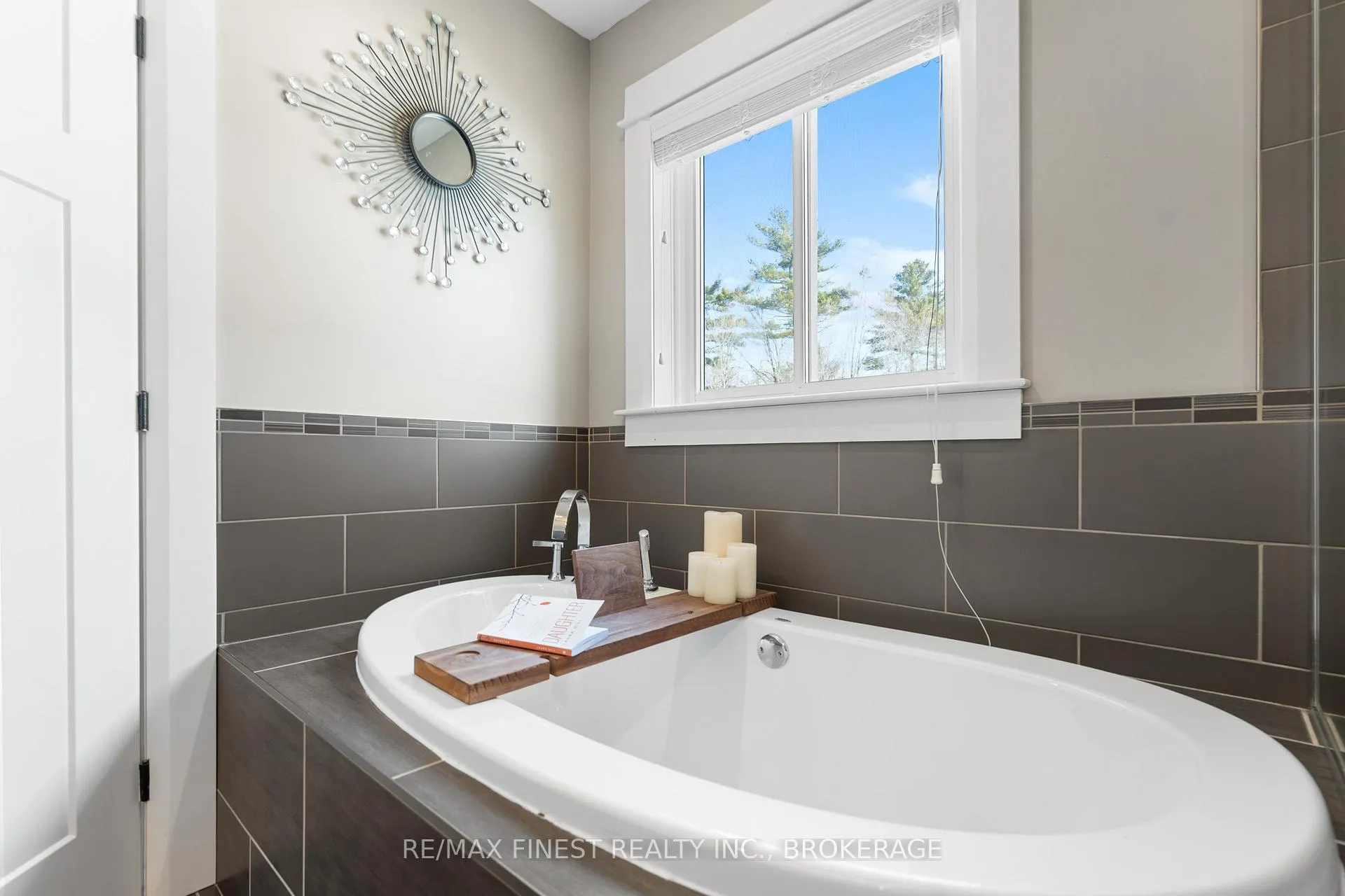 Photo 21 of 2159 Eel Bay Road, Frontenac, Frontenac South — HOMEH