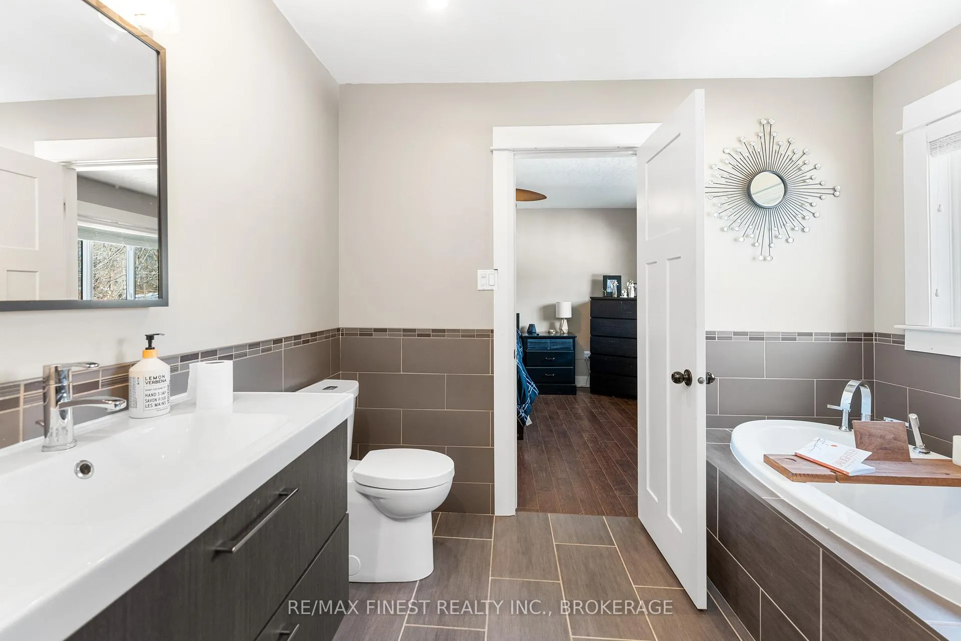 Photo 23 of 2159 Eel Bay Road, Frontenac, Frontenac South — HOMEH
