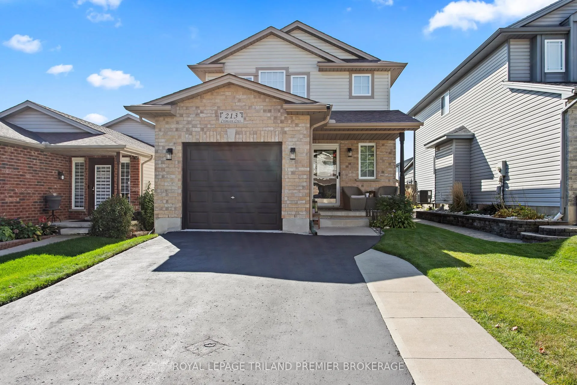 Photo 1 of 213 Crimson Crescent, London, East P — HOMEH