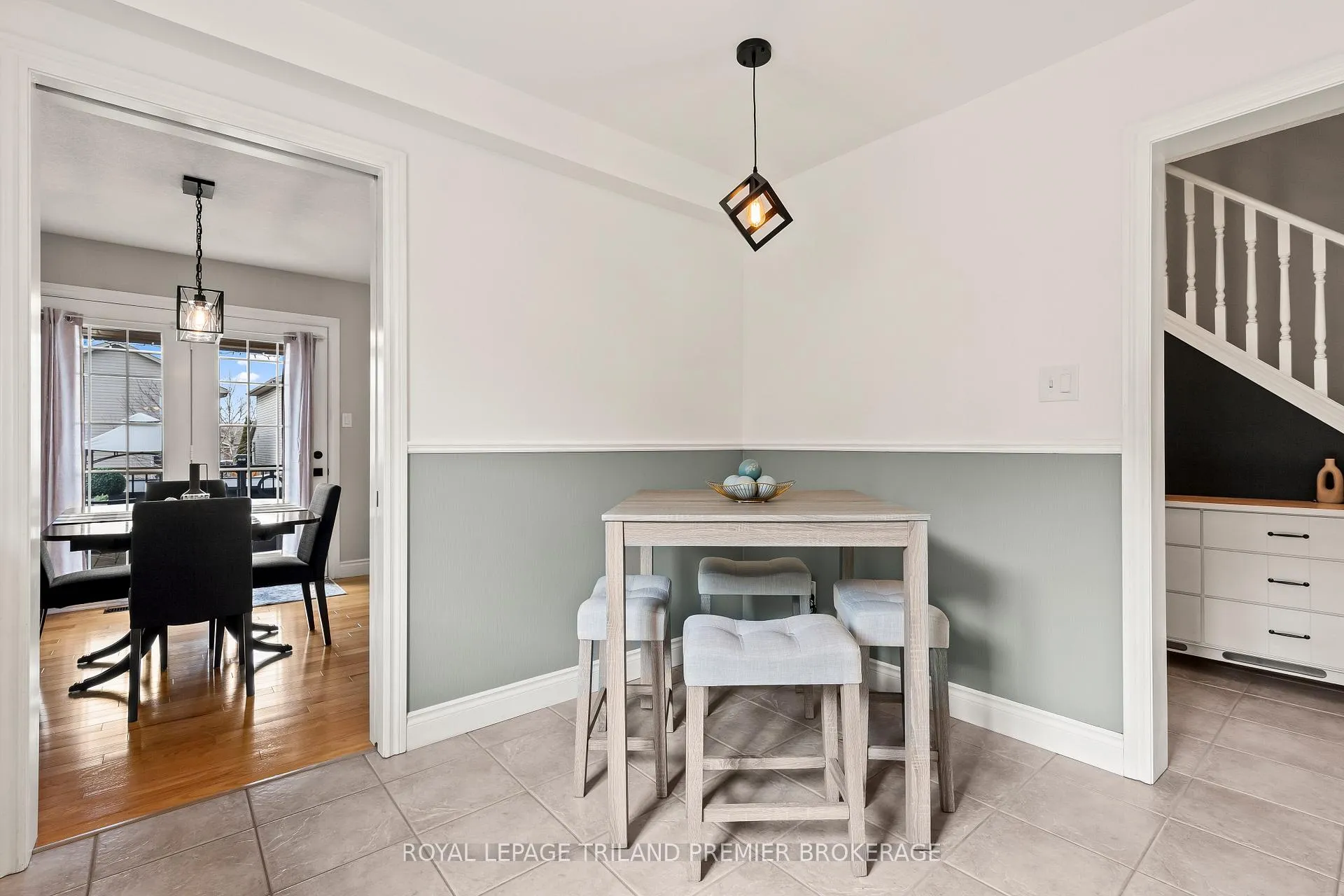 Photo 9 of 213 Crimson Crescent, London, East P — HOMEH