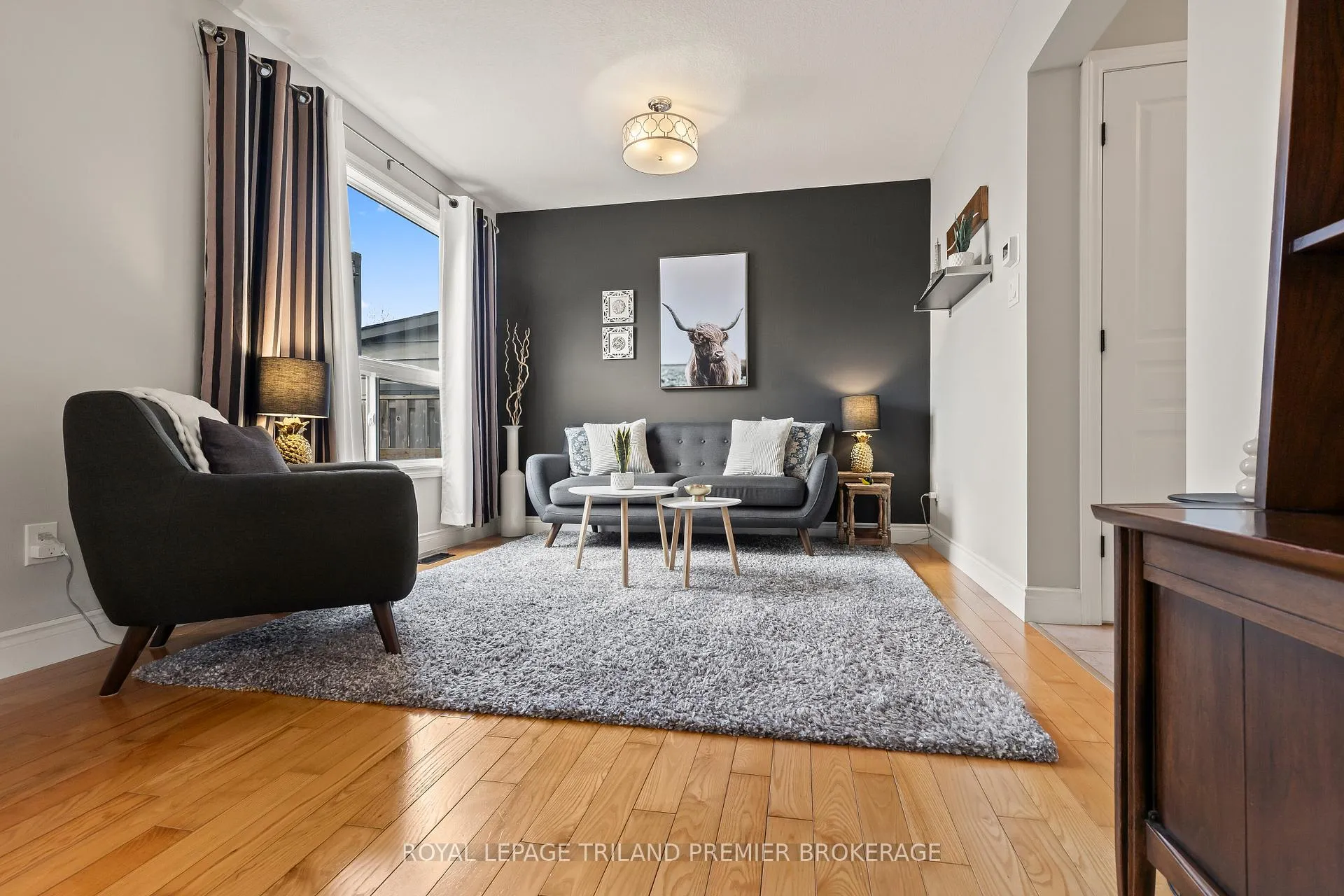 Photo 12 of 213 Crimson Crescent, London, East P — HOMEH