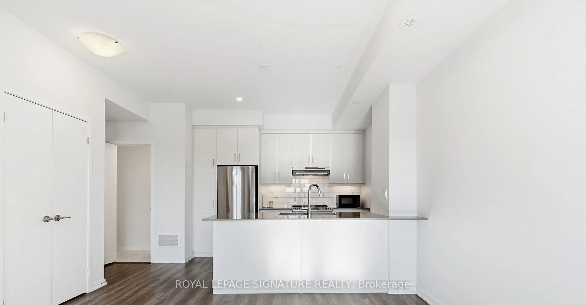 Photo 5 of Unit 275, 150 Honeycrisp Crescent, Vaughan, Vaughan Corporate Centre — HOMEH