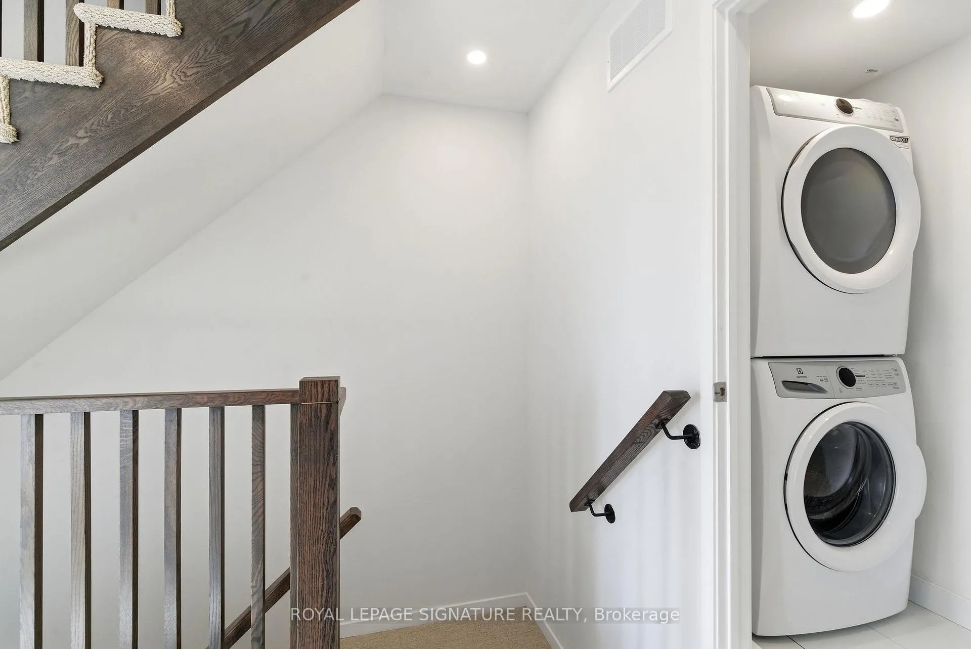 Photo 16 of Unit 275, 150 Honeycrisp Crescent, Vaughan, Vaughan Corporate Centre — HOMEH